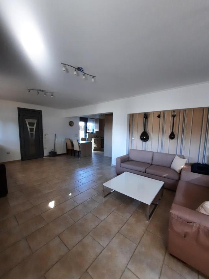 Sofia Apartment Artemida  Ngoại thất bức ảnh